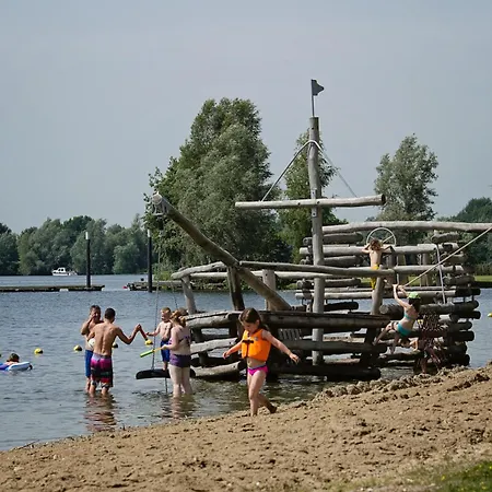 Recreatiepark Riverside Kemp *