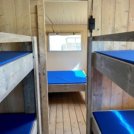 Kamp alanı Recreatiepark Riverside Appeltern